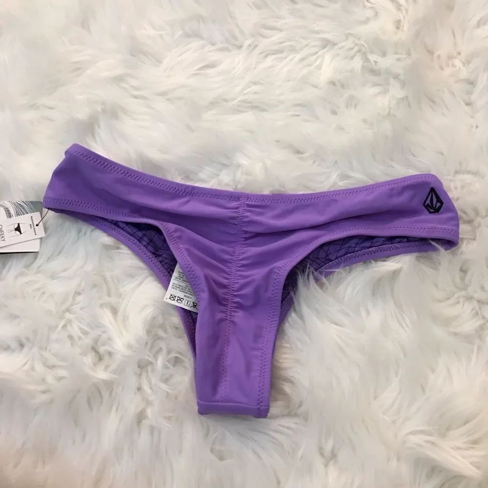 NEW Volcom Women’s Simply Solid Cheeky Purple Swimsuit Bottoms Size XS - Picture 4 of 13